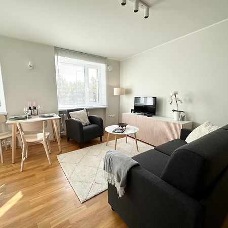 Lovely Beachfront Apartment In Paernu ภายนอก รูปภาพ