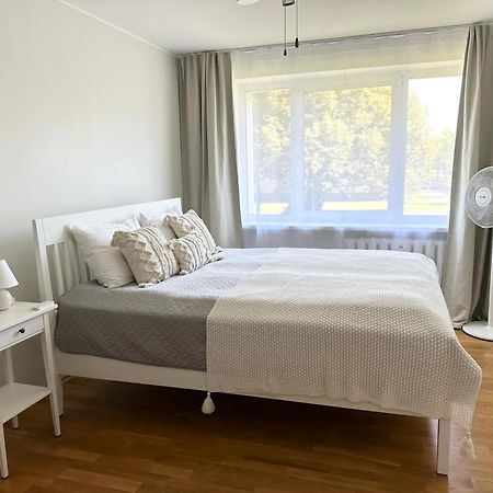 Lovely Beachfront Apartment In Paernu ภายนอก รูปภาพ